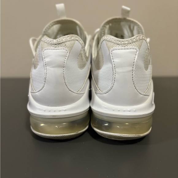Nike Air Max Infinity 2,Women’s Triple White - CU9453-100 Size 11 - Picture 4 of 14